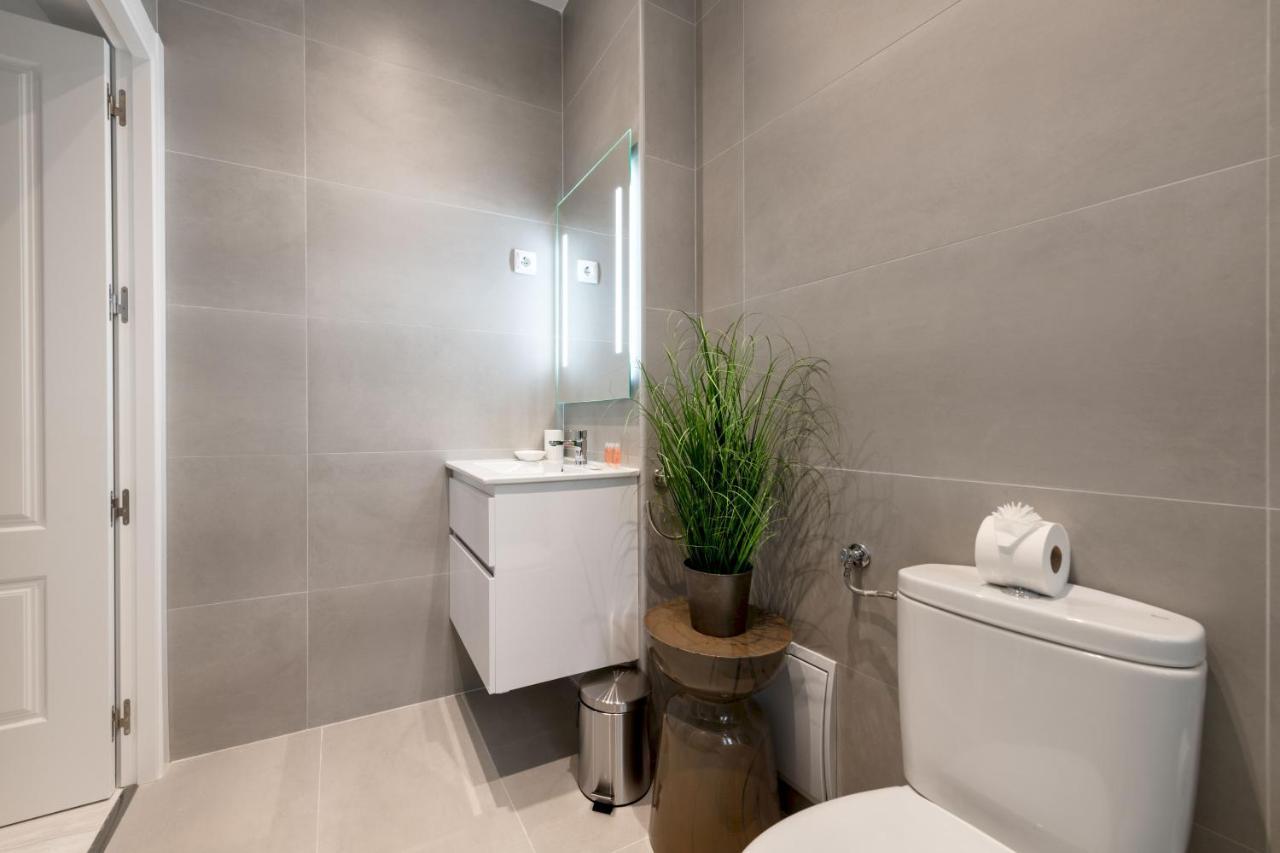 1 Bedroom 1 Bathroom- Lavapies- Minty Stay- Ave Maria Madrid Eksteriør billede